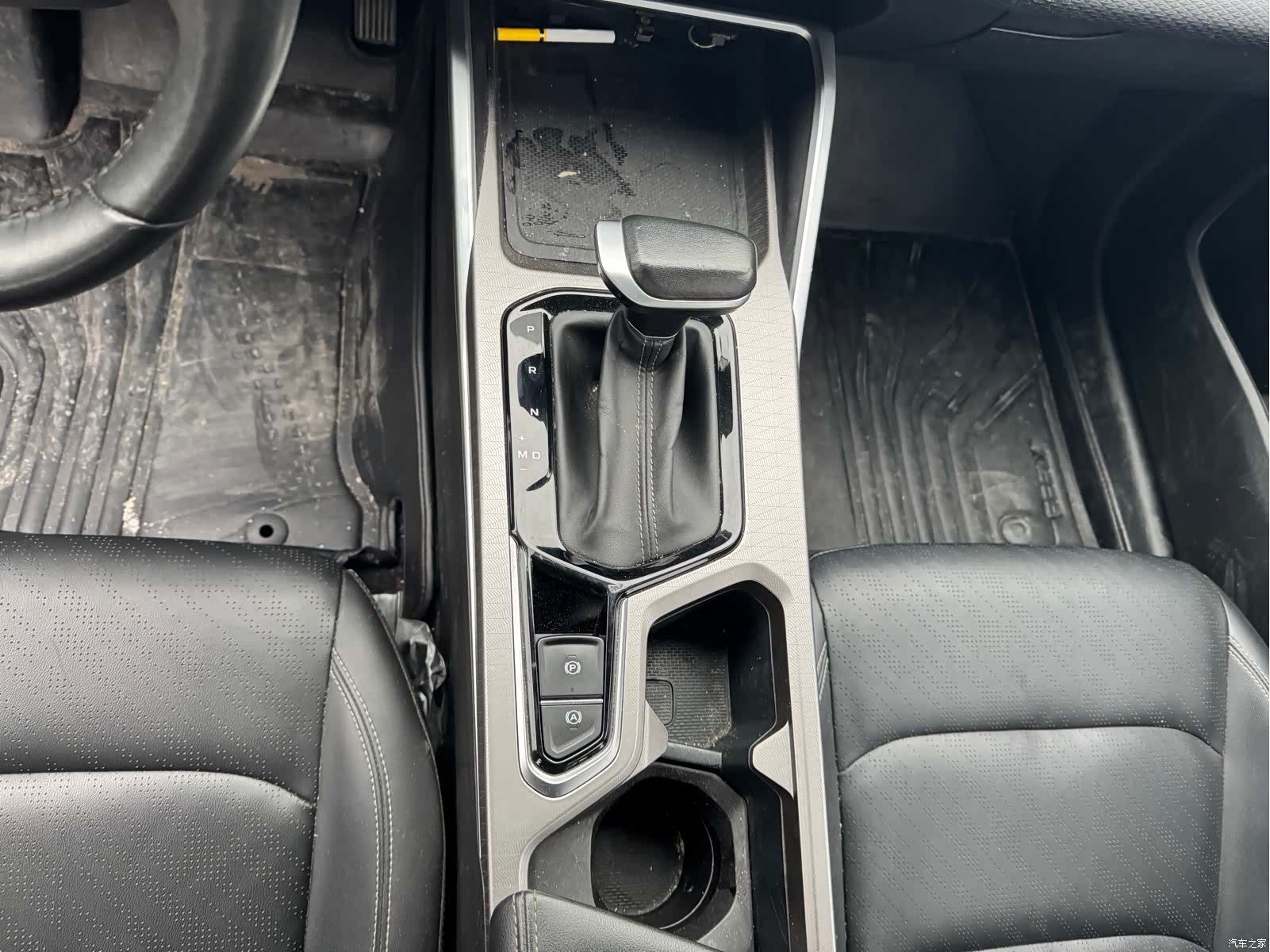 Geely Emgrand, 2022 10