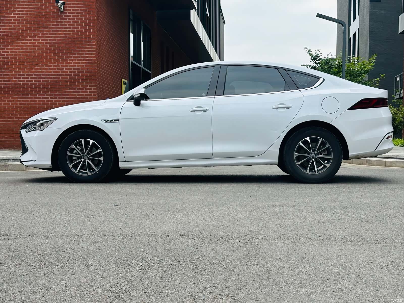 BYD Qin, 2023 8