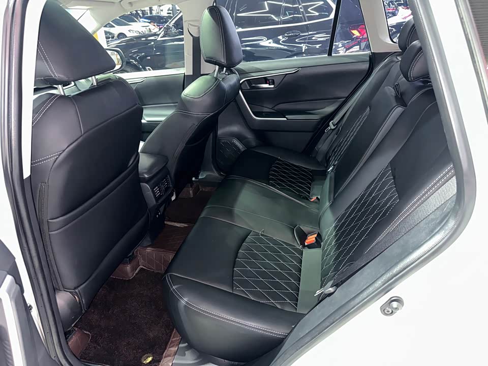 Toyota RAV4 Rongfang