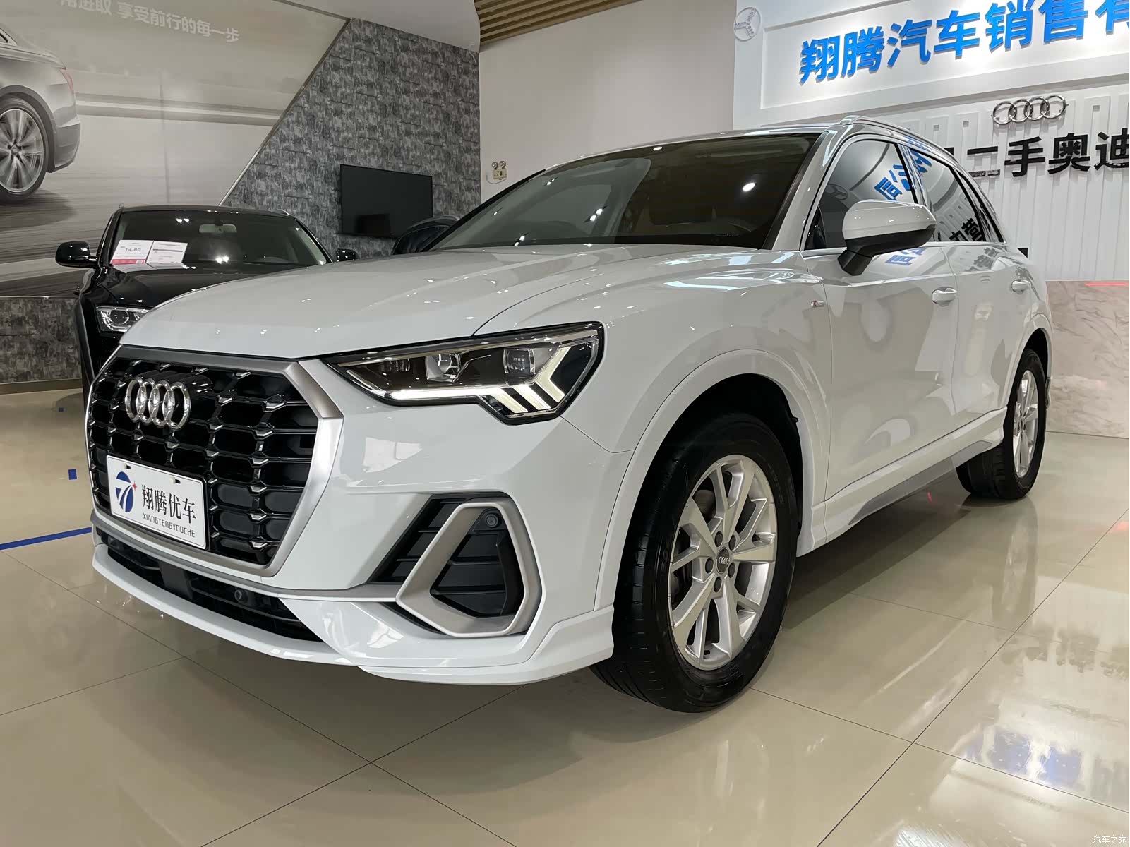 Audi Q3, 2019 1