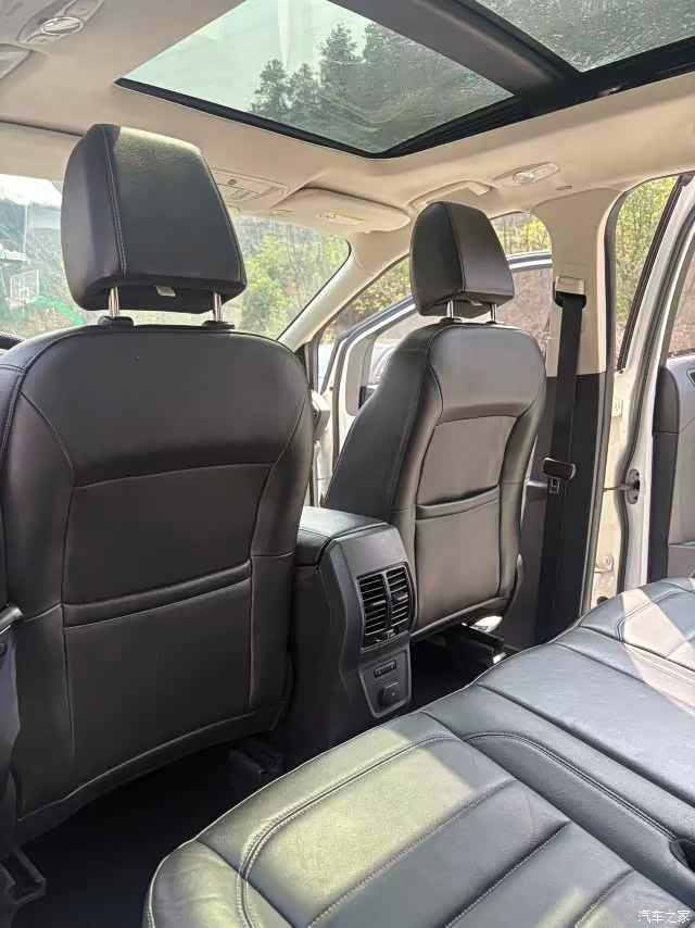 Ford Kuga, 2017 8