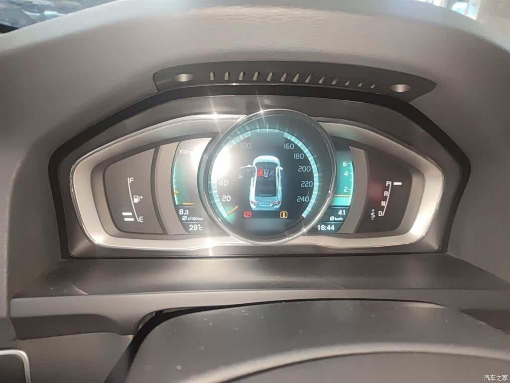 Volvo S60, 2014 4