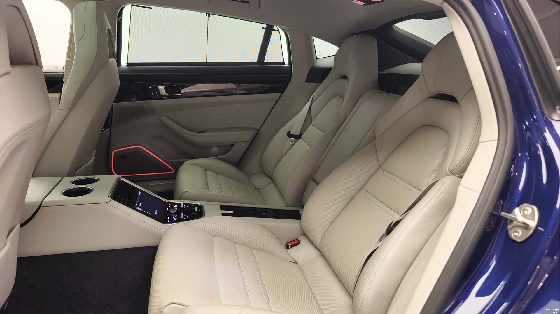 Porsche Panamera, 2022 10