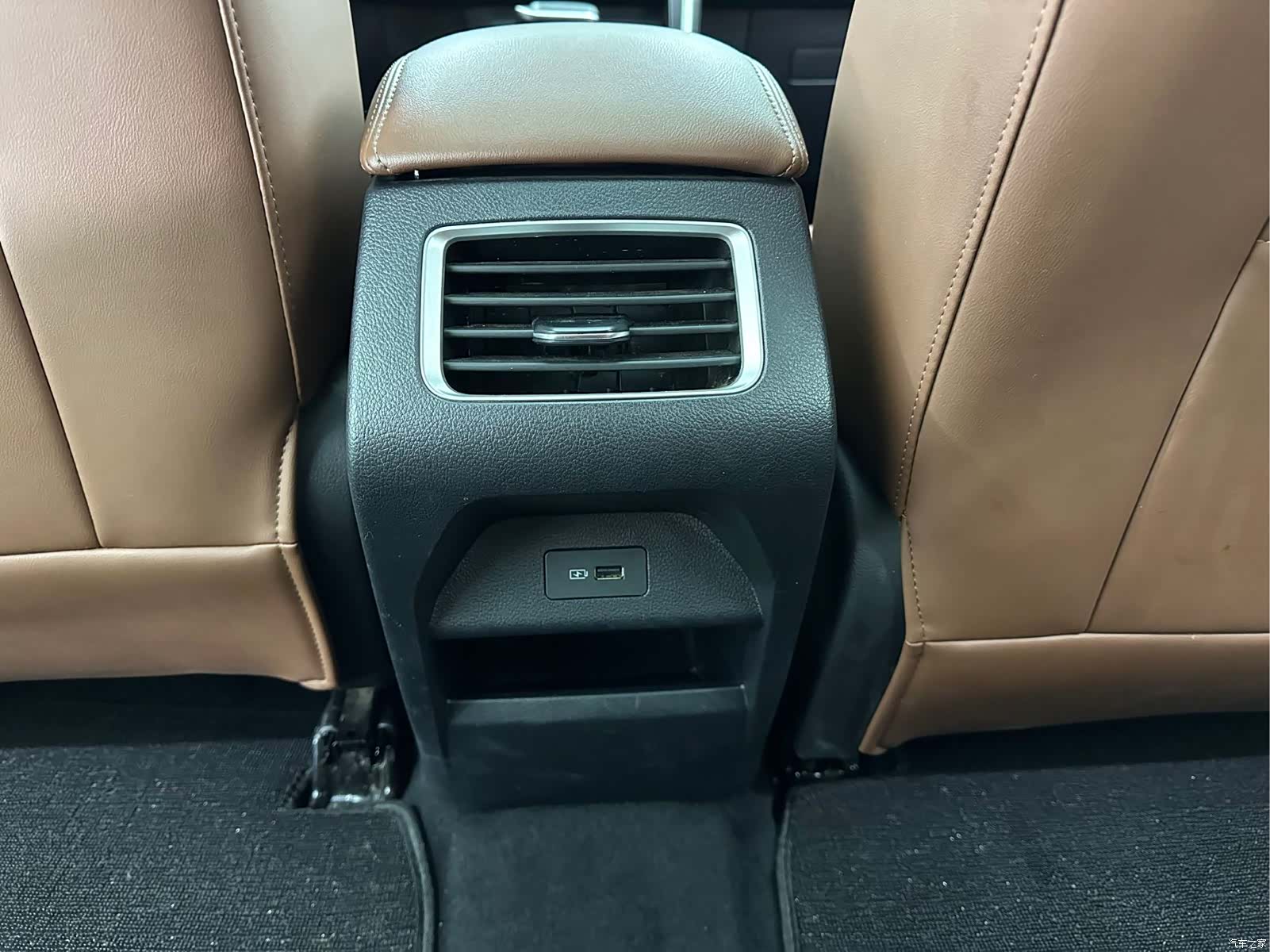 Geely X6, 2023 12