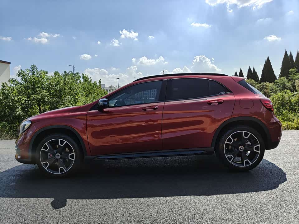 Mercedes-Benz GLA