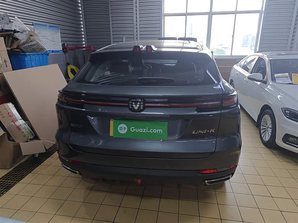 Changan UNI-K Smart iDD