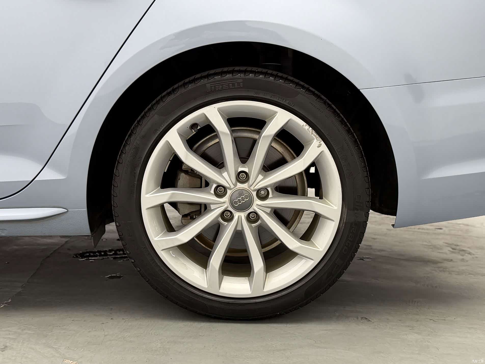 Audi A4L, 2018 16