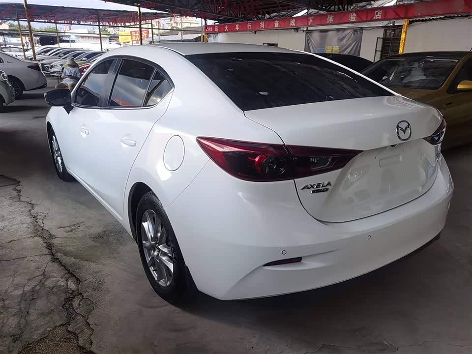 Mazda 3 Angkesaila