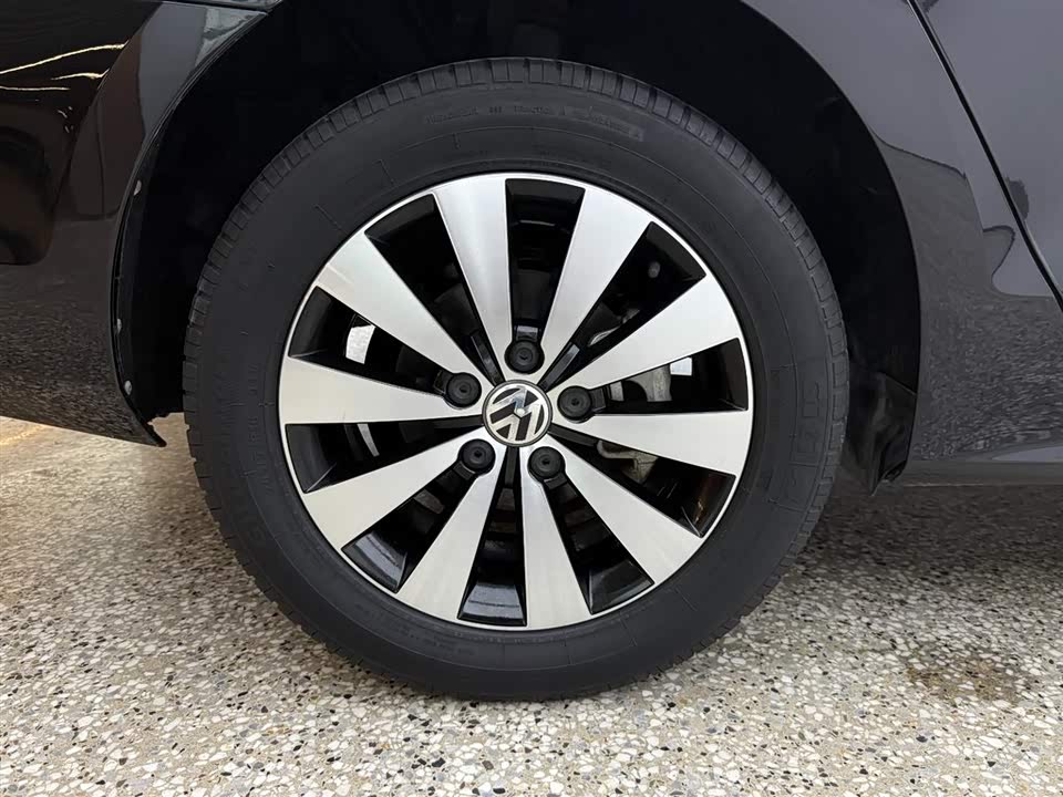 Volkswagen Sagitar Volkswagen Sagitar