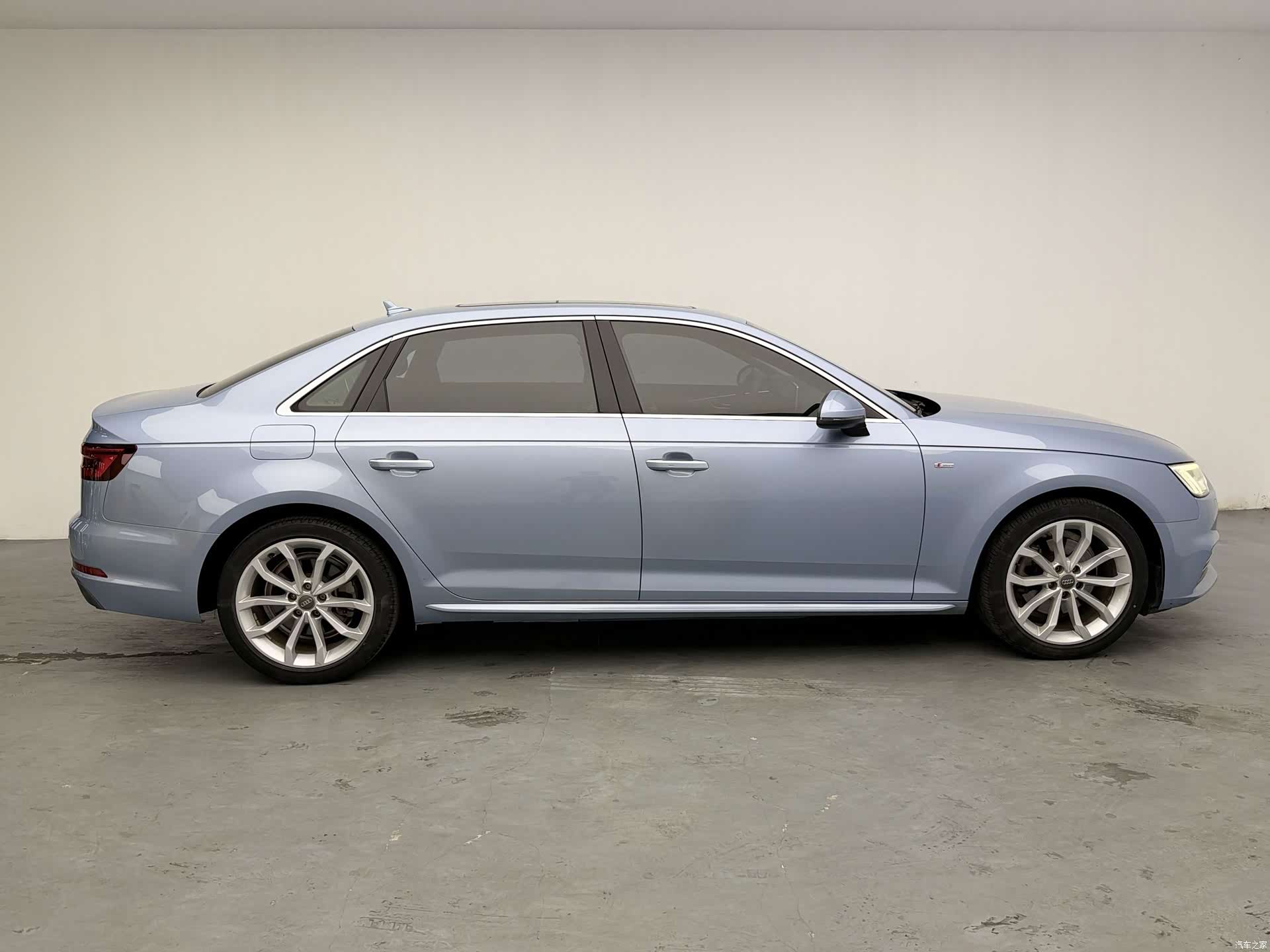 Audi A4L, 2018 19