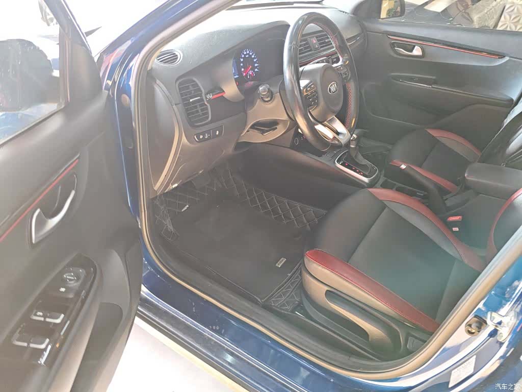 Kia KX, 2019 9