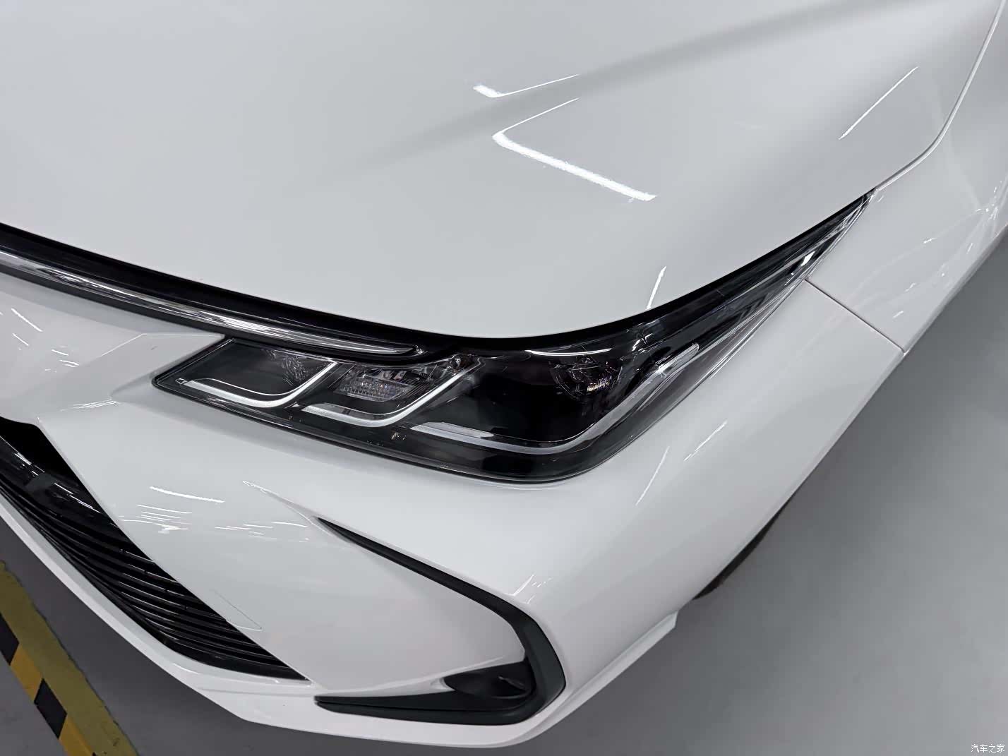 Toyota Corolla, 2025 4
