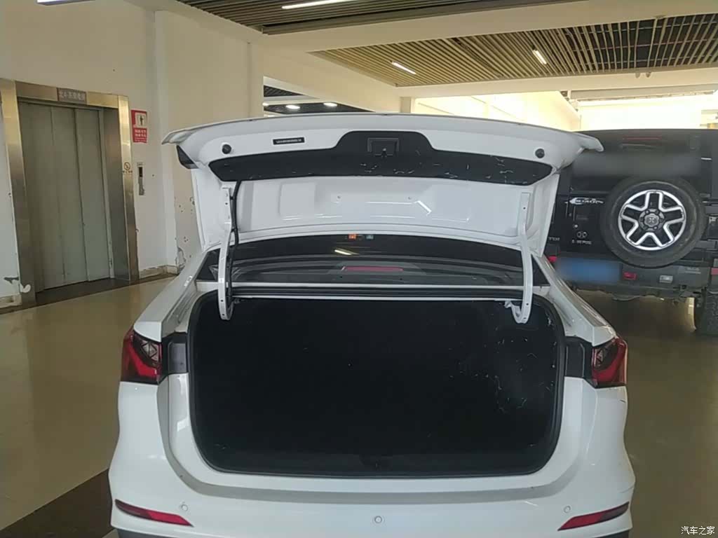 Roewe i5, 2025 19