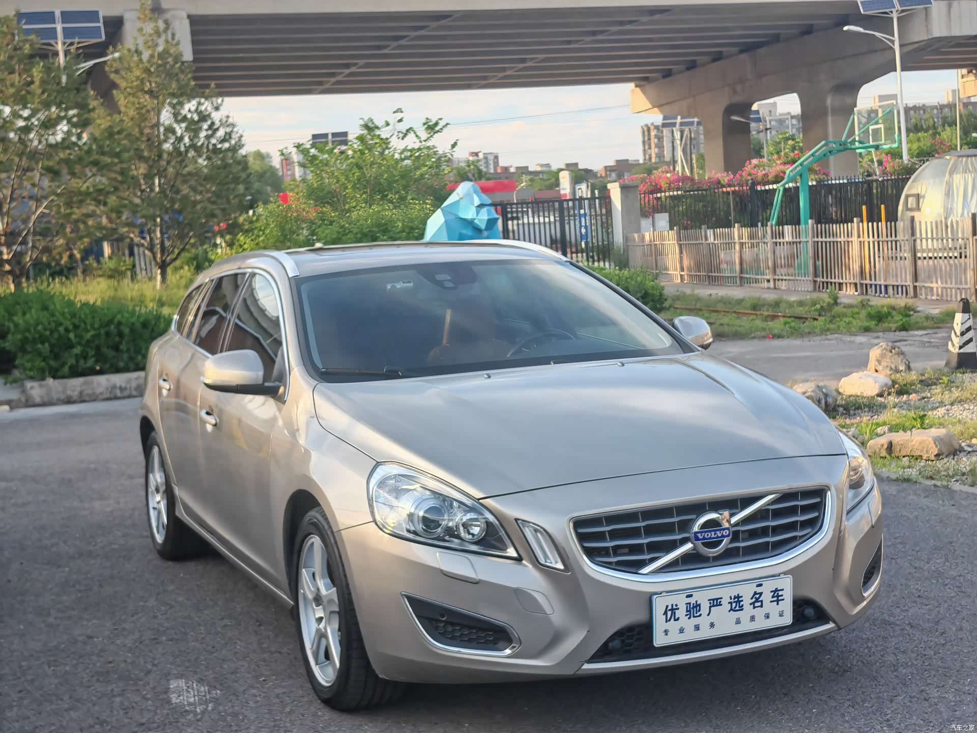Volvo V60, 2013 3