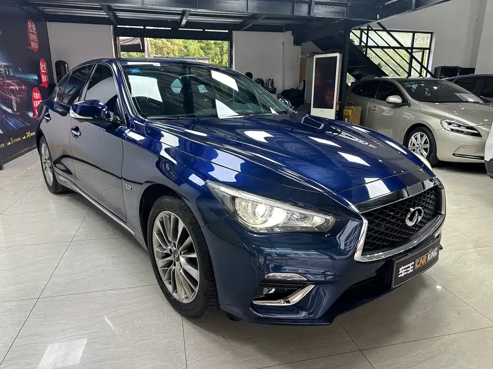 Infiniti Q50L