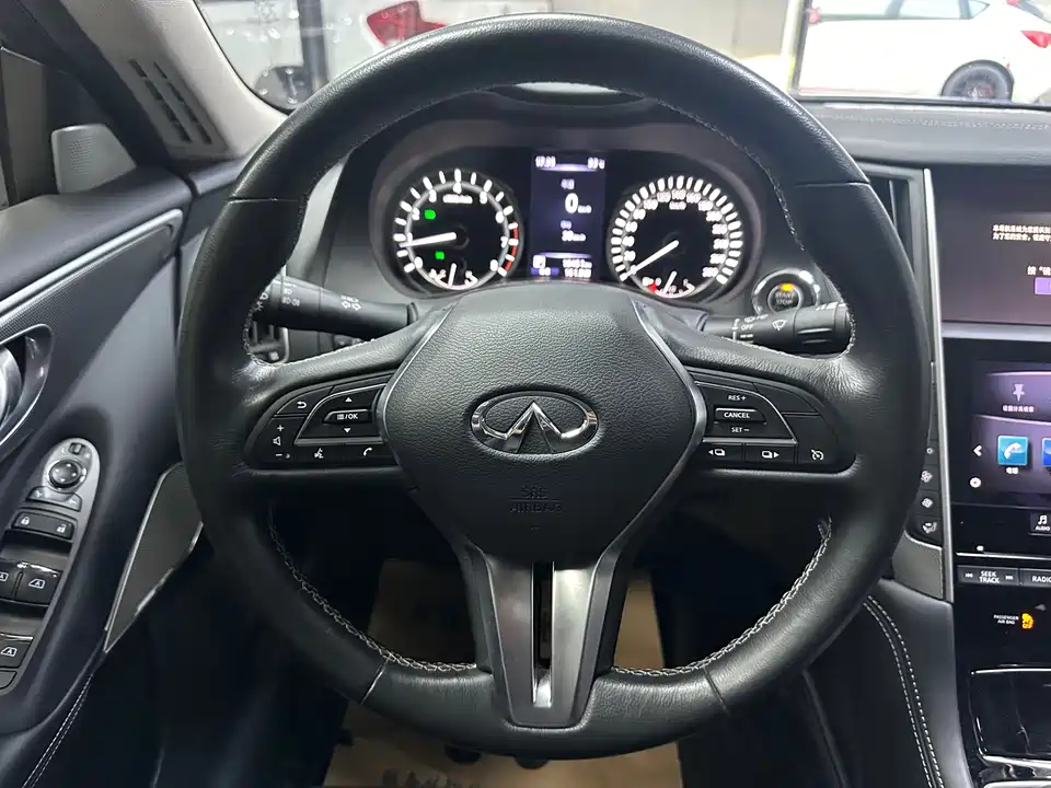 Infiniti Q50L