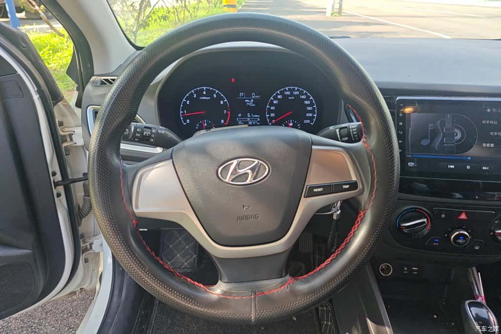 Hyundai GLS, 2017 15