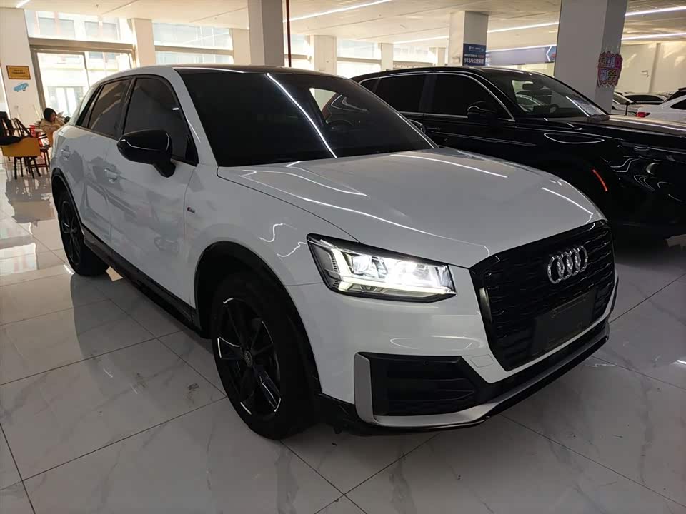 Audi Q2L