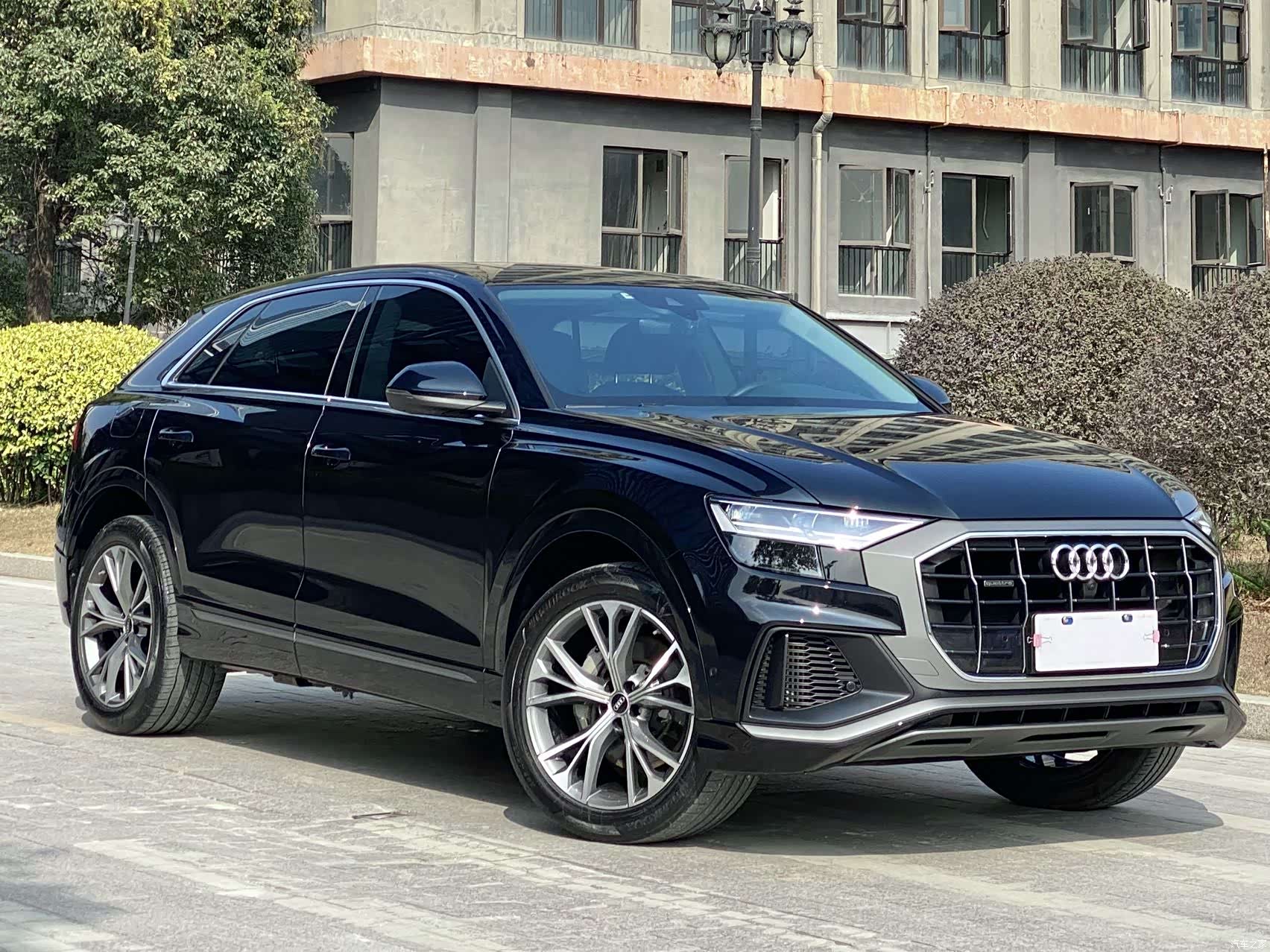 Audi Q8, 2021 все фото