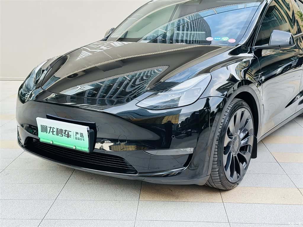 Tesla Model Y, 2024 16