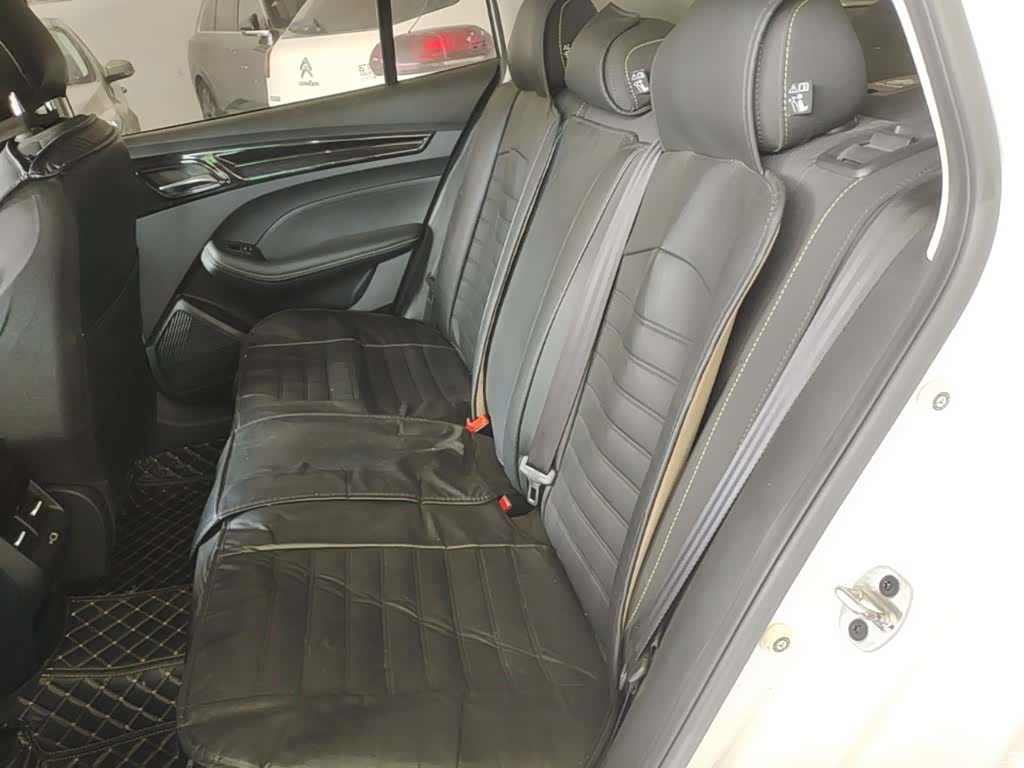 Roewe i5, 2022 17