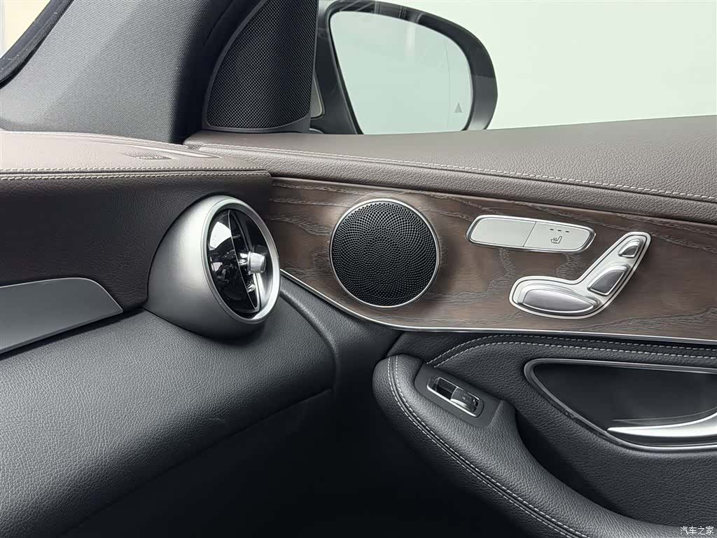 Mercedes-Benz GLC, 2020 33