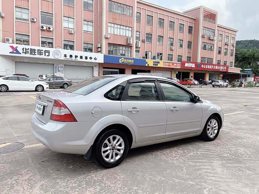 Ford Focus, 2011 8