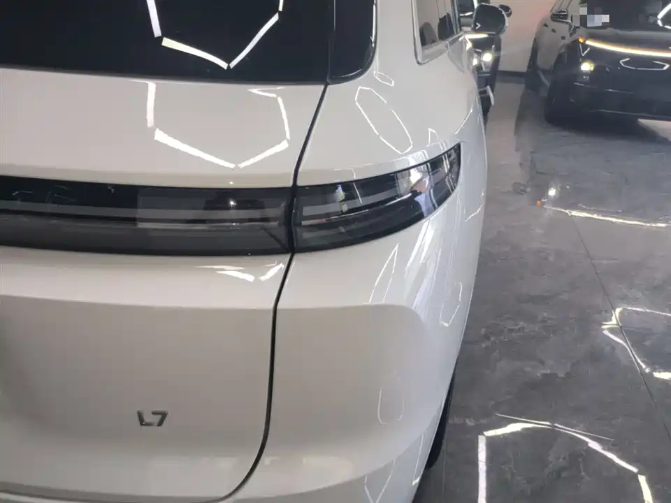 Li Auto Ideal L7