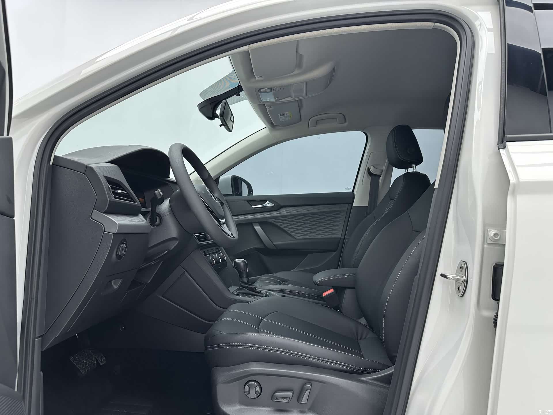 Volkswagen Tharu, 2022 все фото