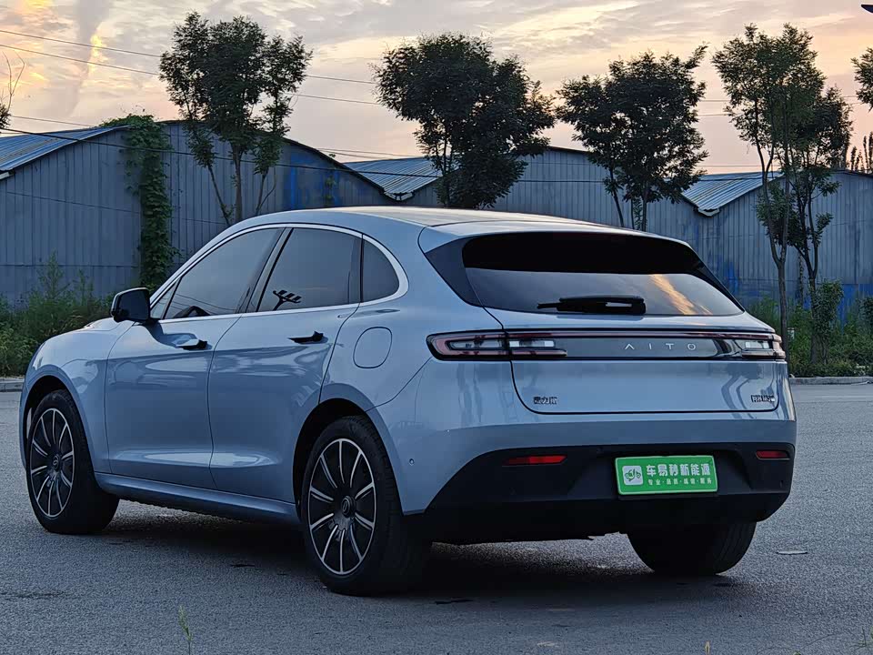 AITO Ask the world M5