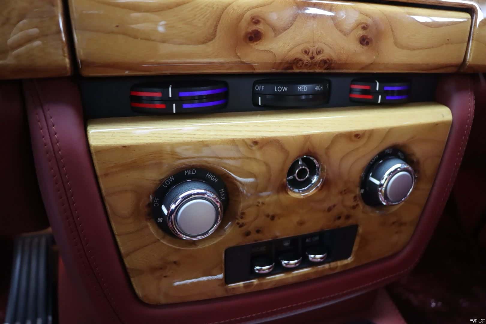 Rolls-Royce Phantom, 2011 13