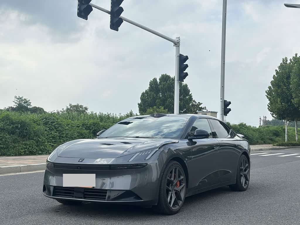 Lynk & Co Z10