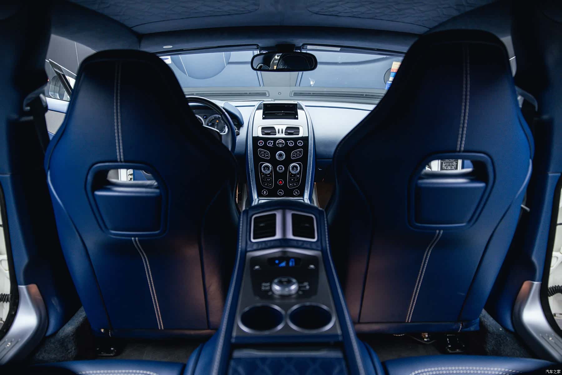 Aston Martin Rapide, 2017 29