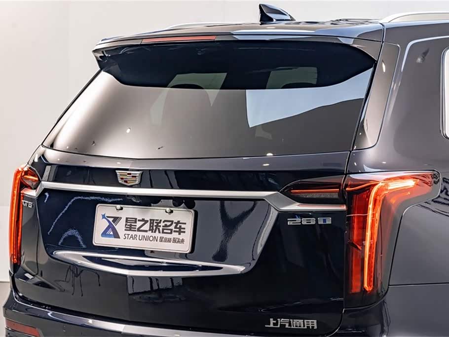 Cadillac XT6