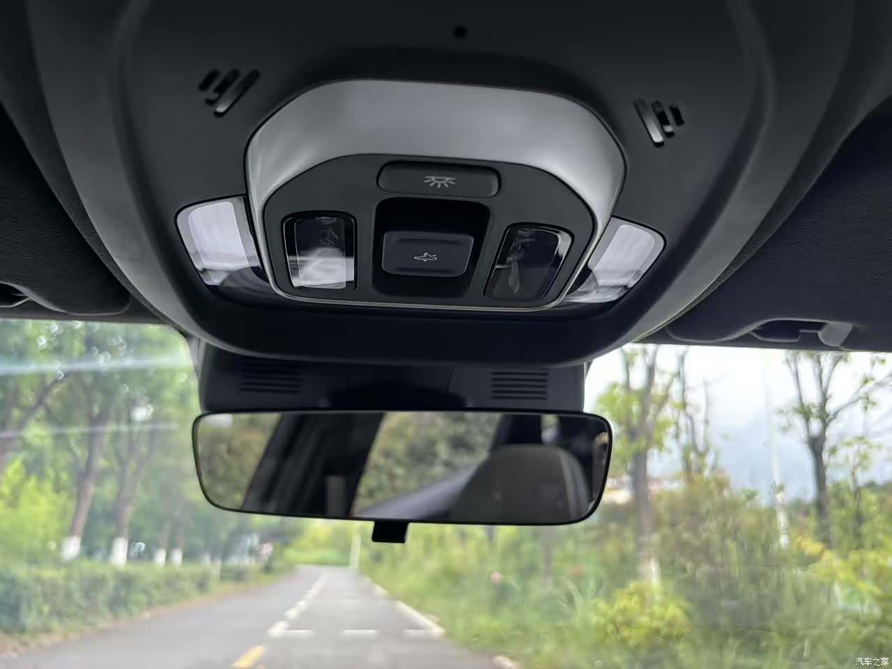 Geely Preface, 2025 15