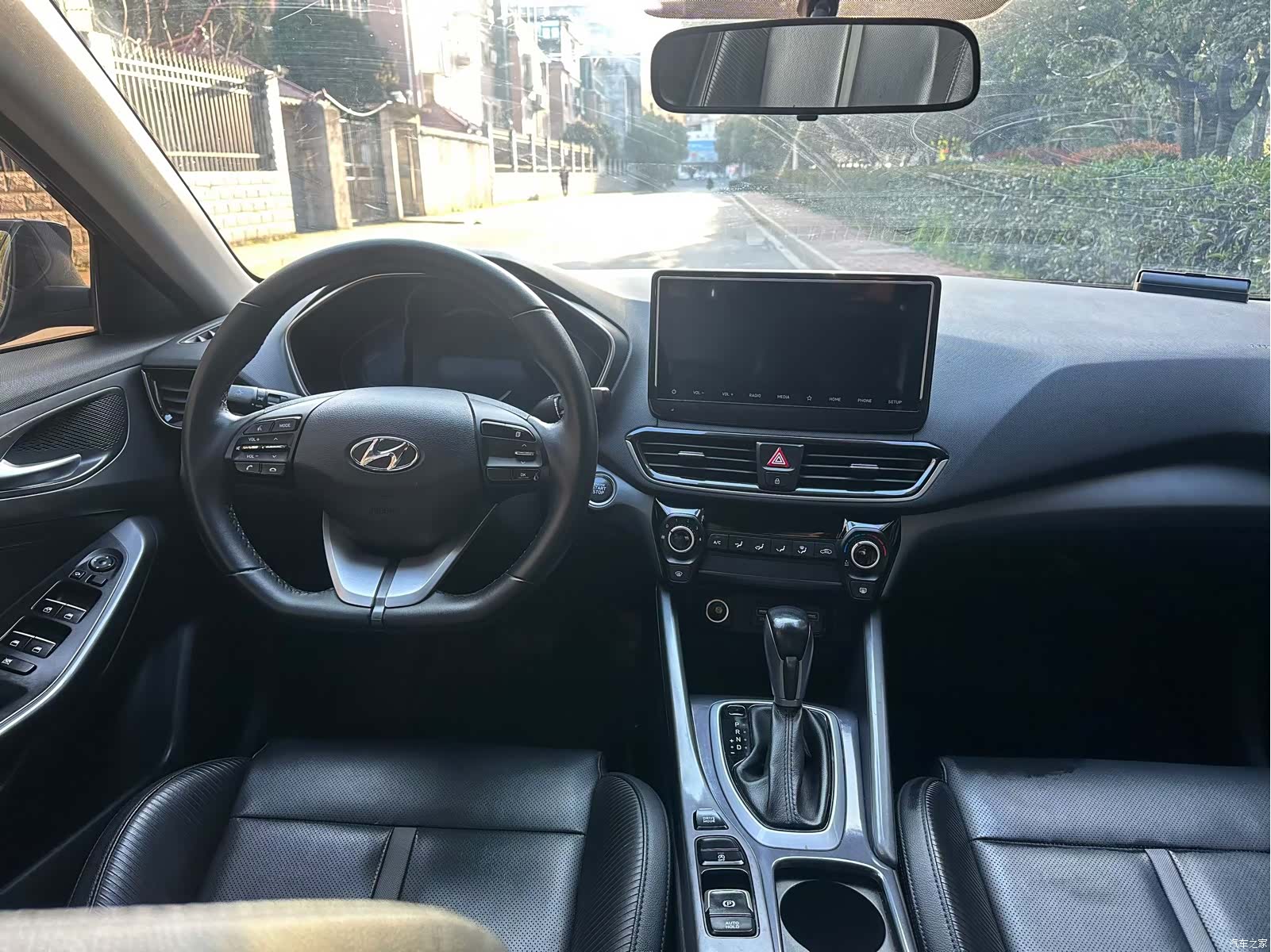 Hyundai Lafesta, 2019 все фото