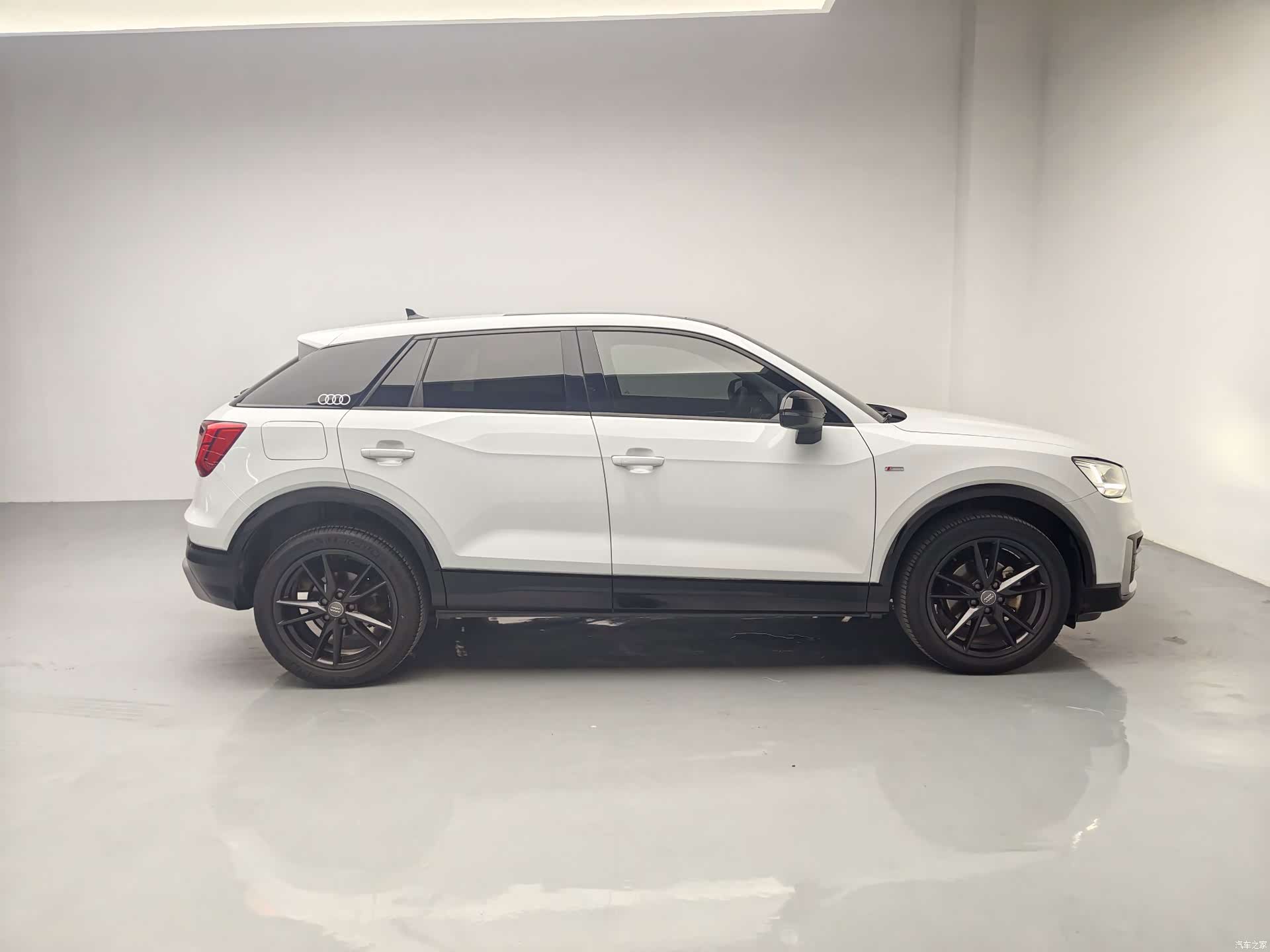 Audi Q2L, 2020 2