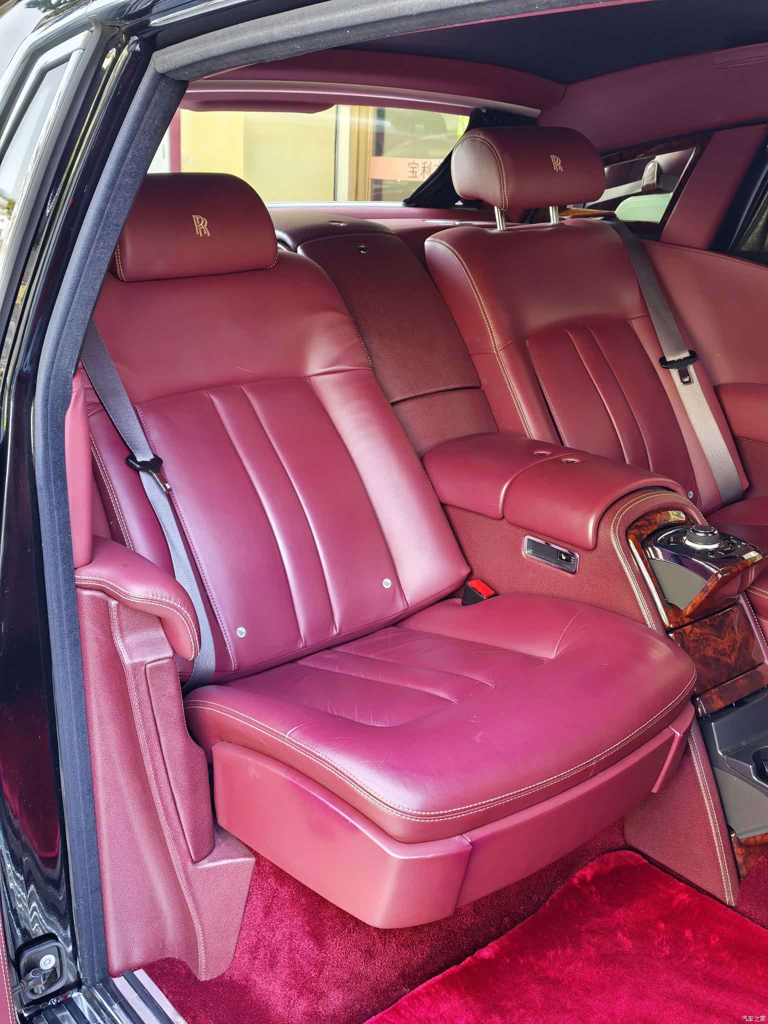 Rolls-Royce Phantom, 2013 10