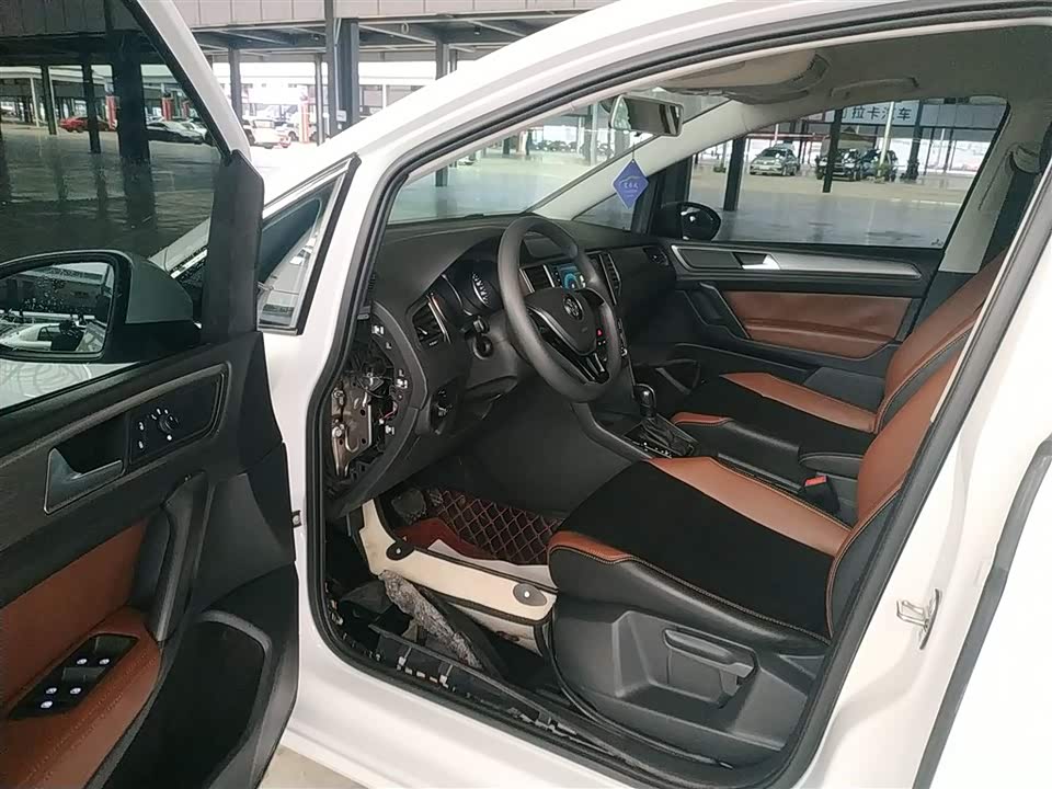 Volkswagen Golf*Jiayu