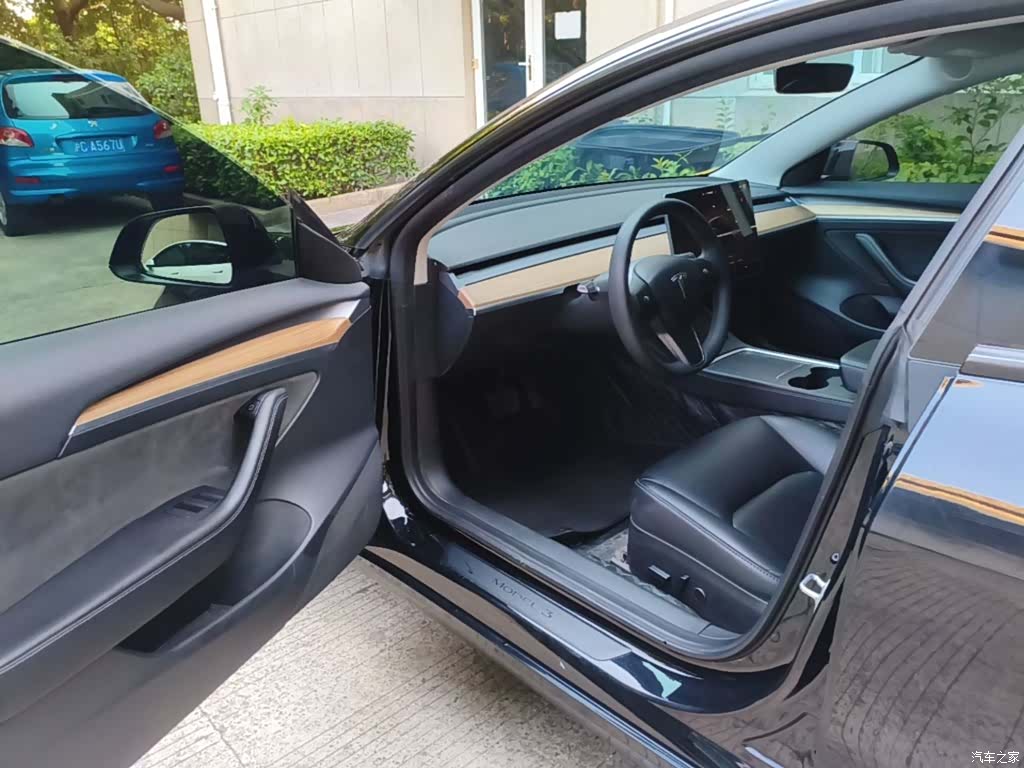 Tesla Model 3, 2022 12