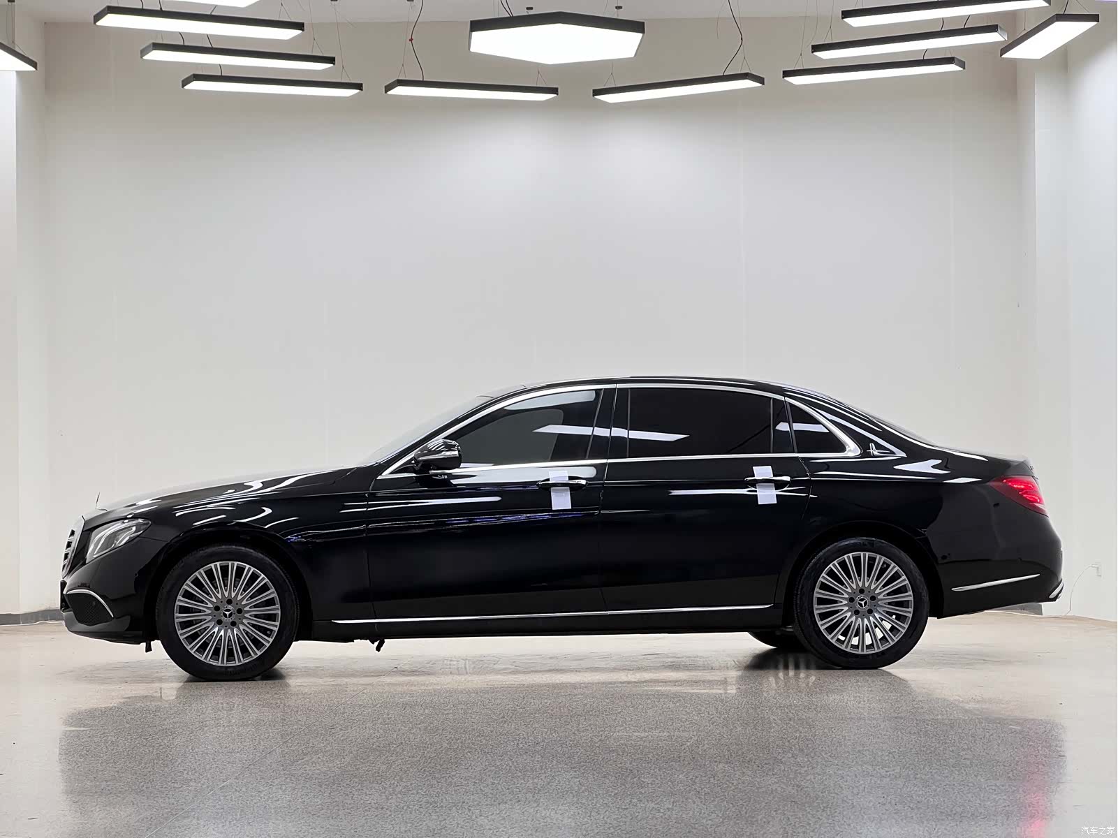 Mercedes-Benz E-Class, 2020 10