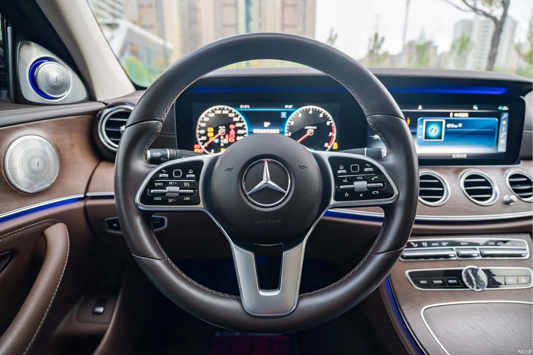Mercedes-Benz E-Class, 2019 13