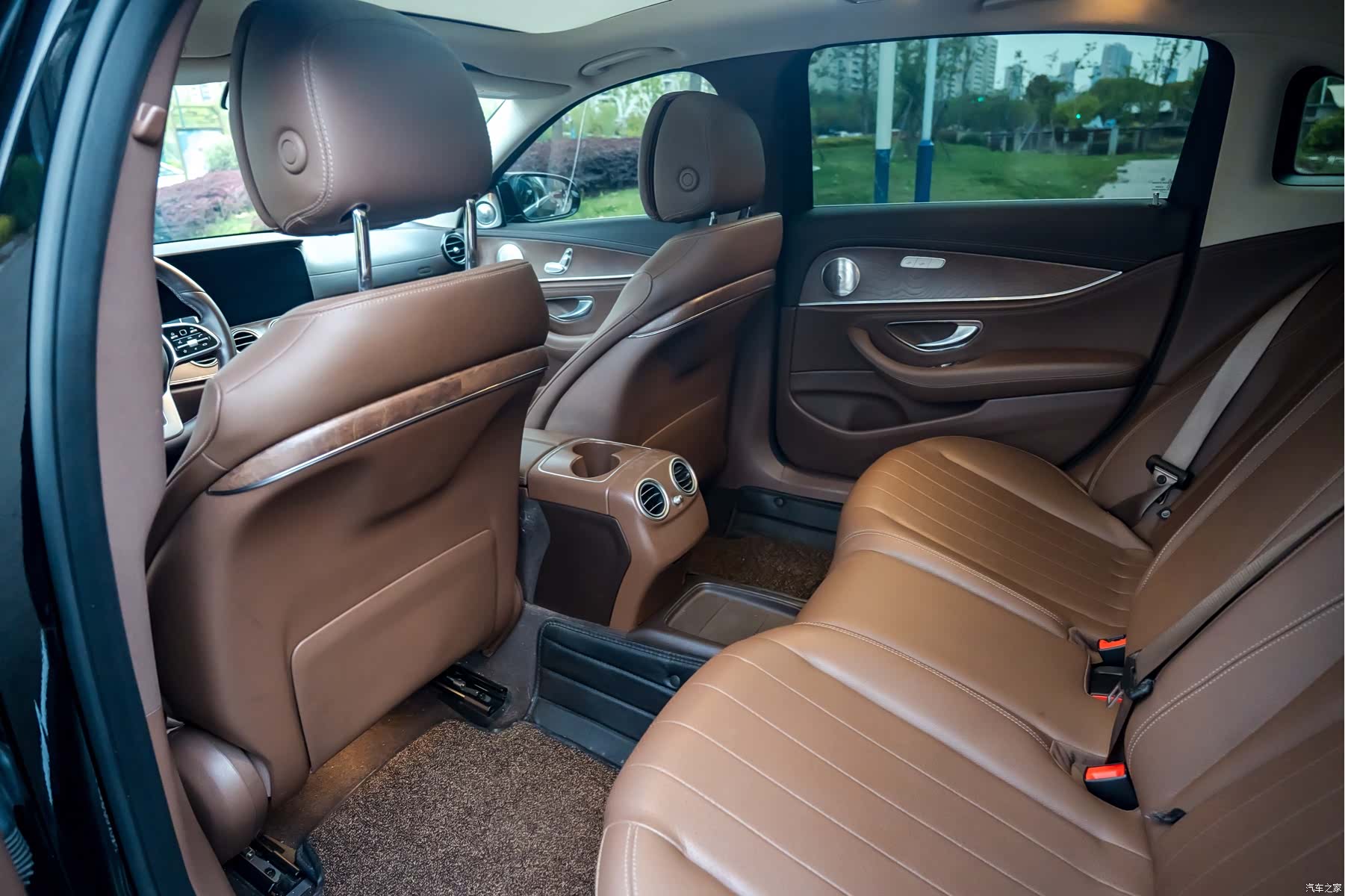 Mercedes-Benz E-Class, 2019 11