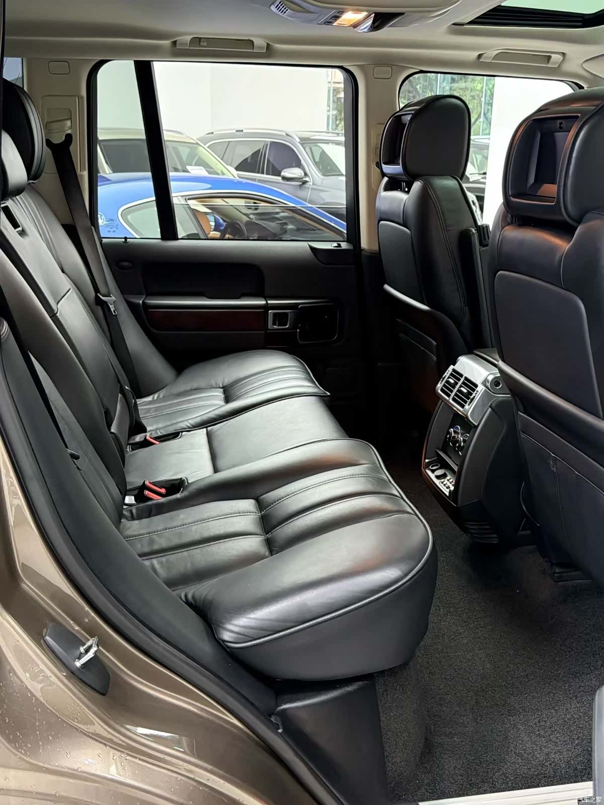 Land Rover Range Rover, 2011 8