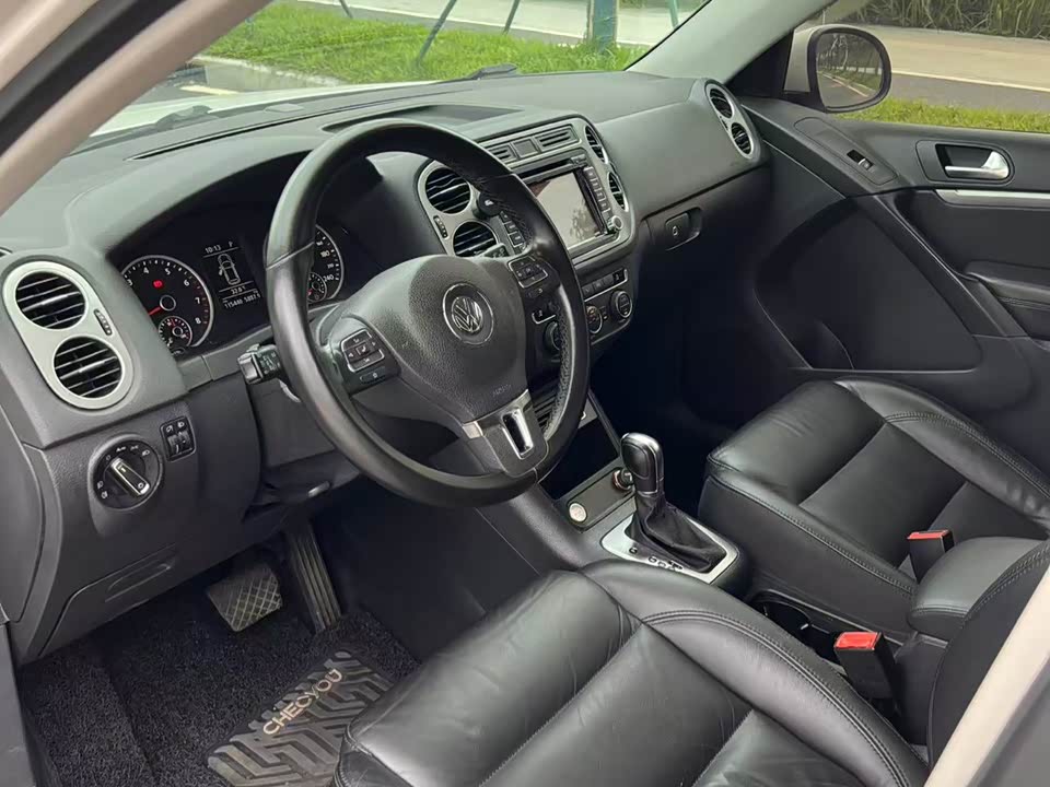 Volkswagen Tiguan Volkswagen Tiguan