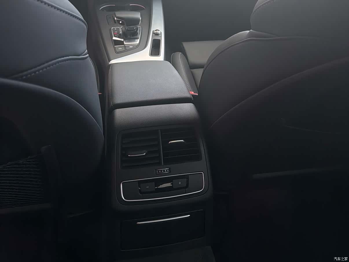 Audi A4L, 2022 12