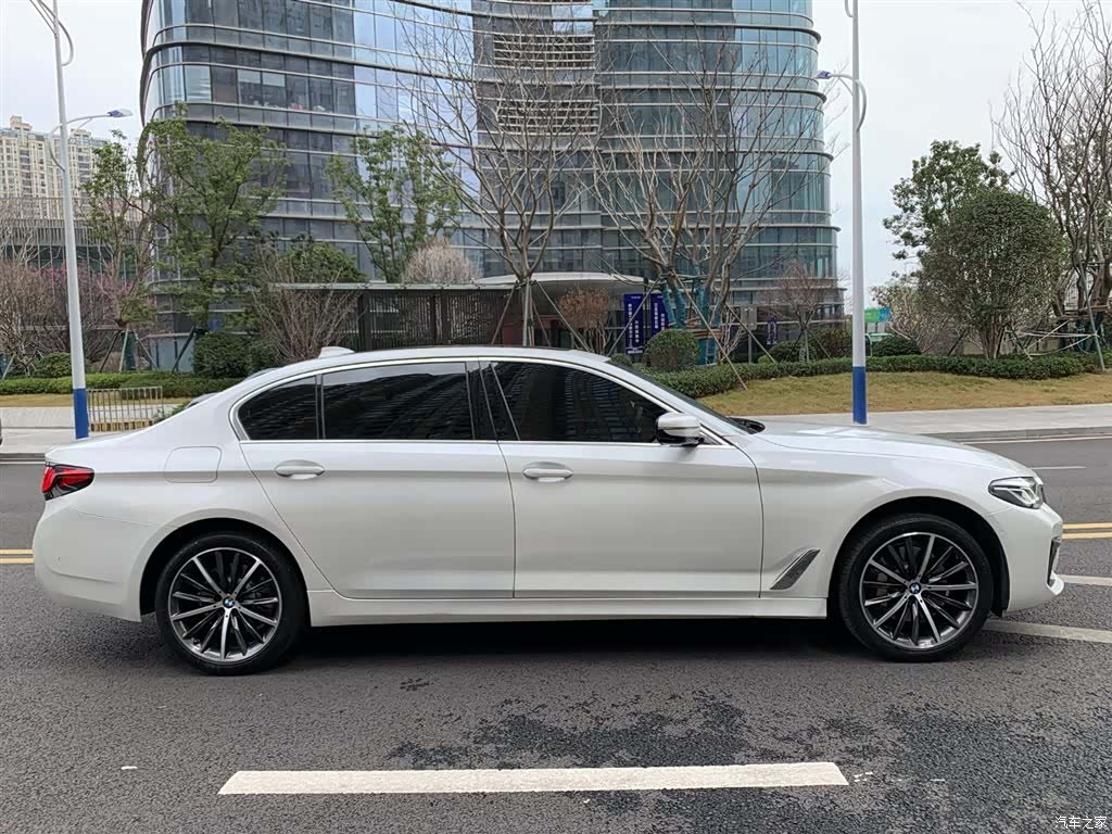 BMW 5 Series, 2022 9