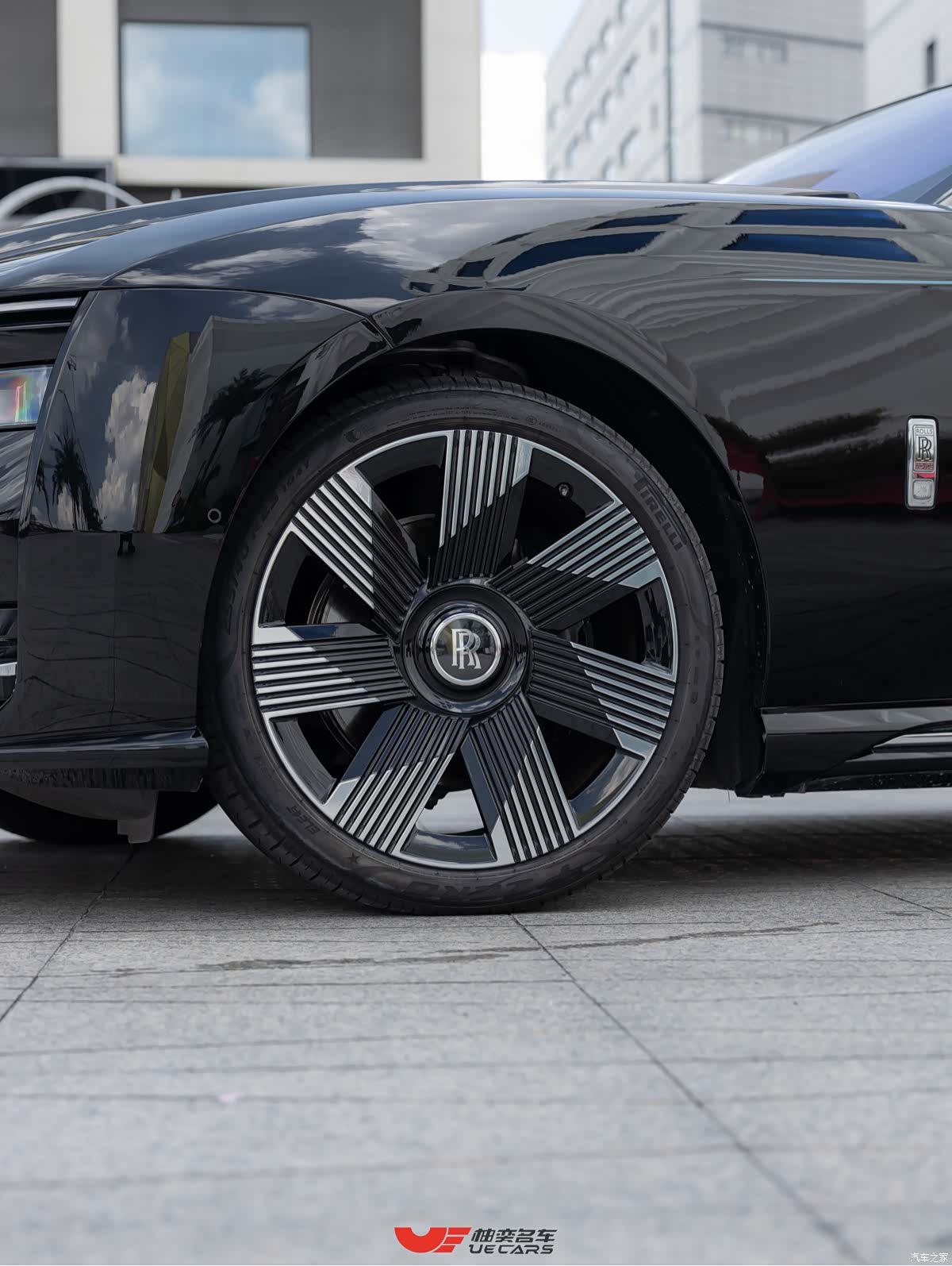 Rolls-Royce Spectre, 2024 8