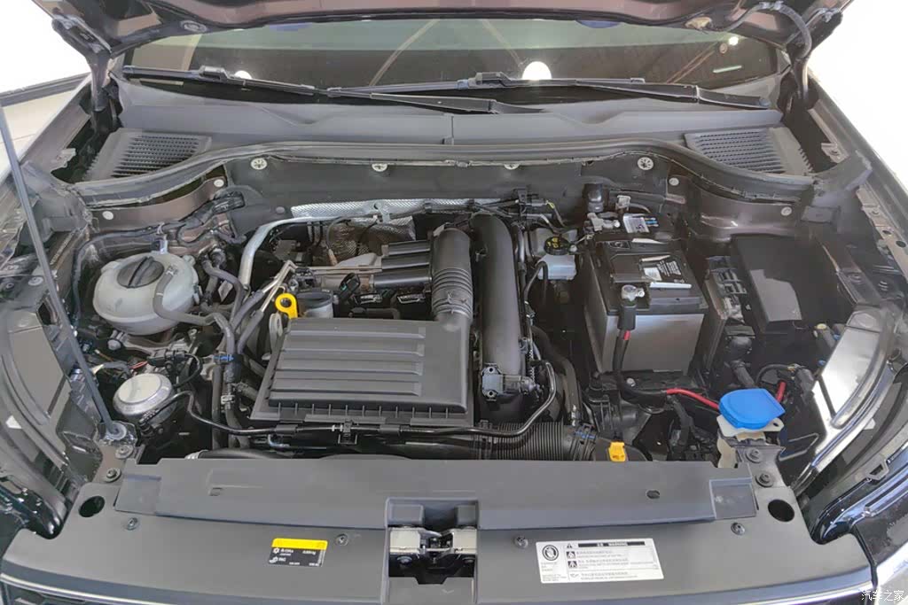 Volkswagen Tharu, 2019 10