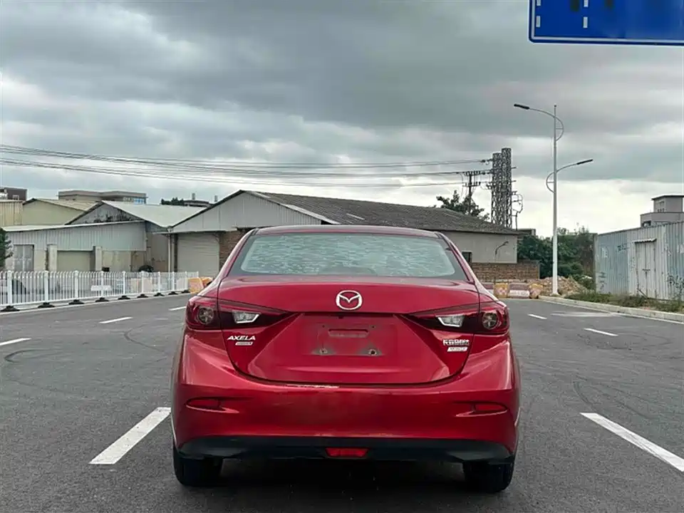 Mazda 3 Angkesaila